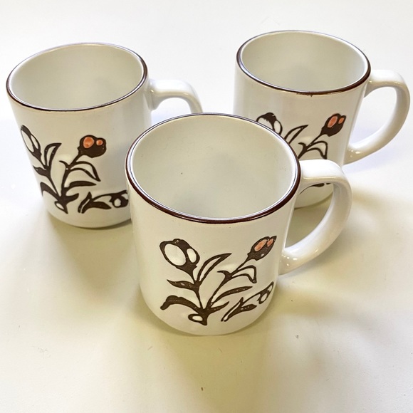 Vintage Stoneware Mug with Floral 70s Design Set - Picture 1 of 7